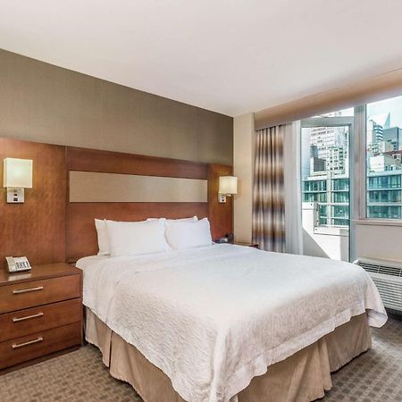 Hampton Inn Manhattan Grand Central New York Exterior photo