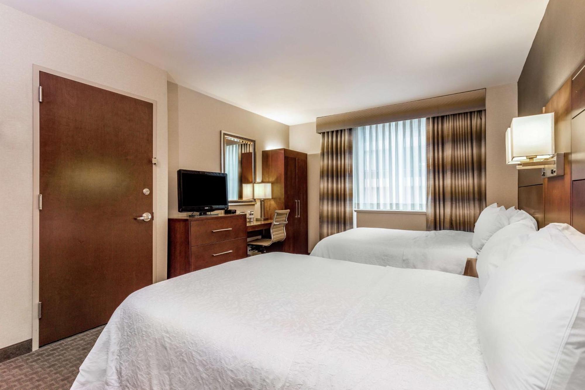 Hampton Inn Manhattan Grand Central New York Exterior photo