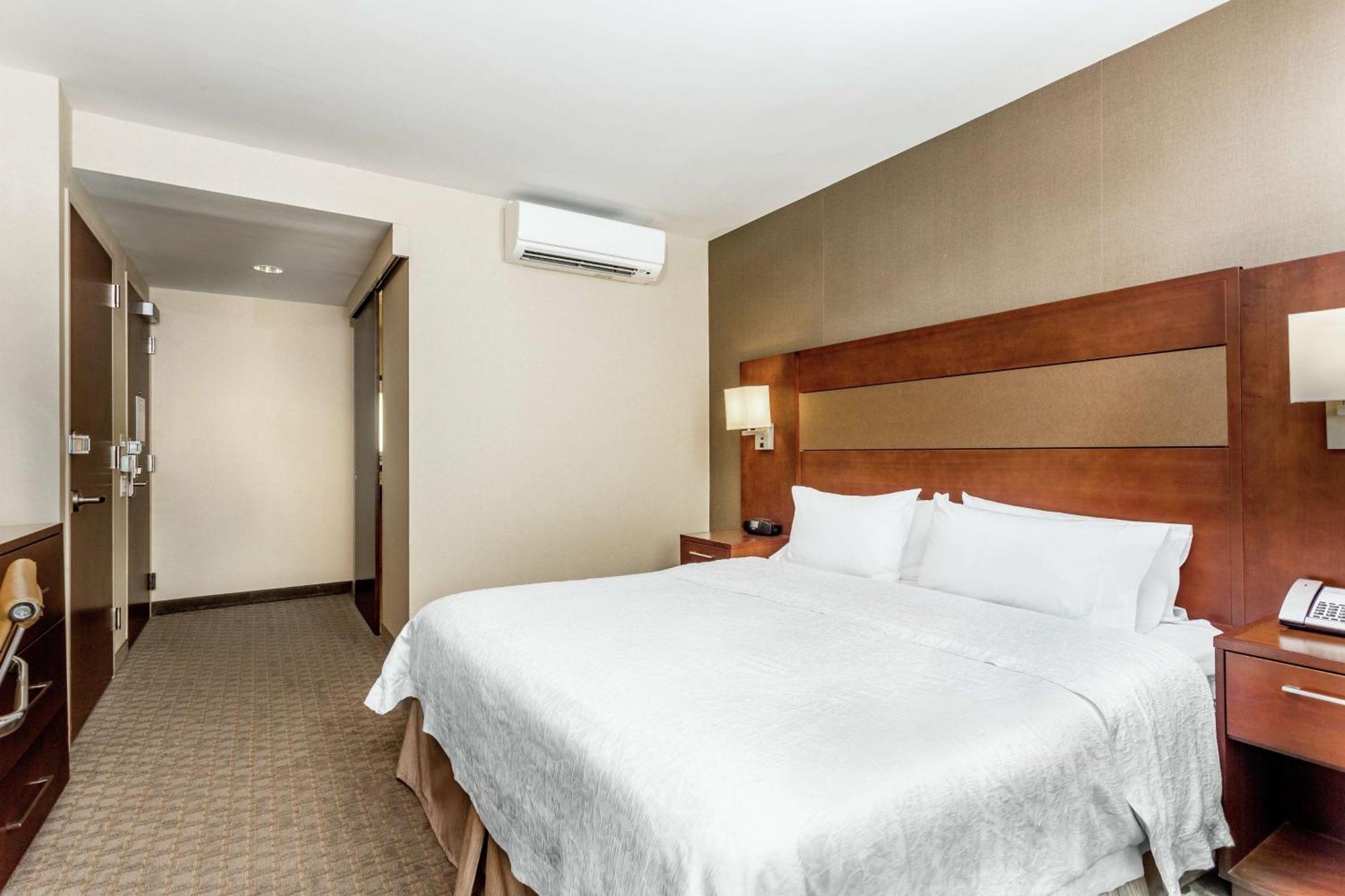 Hampton Inn Manhattan Grand Central New York Exterior photo