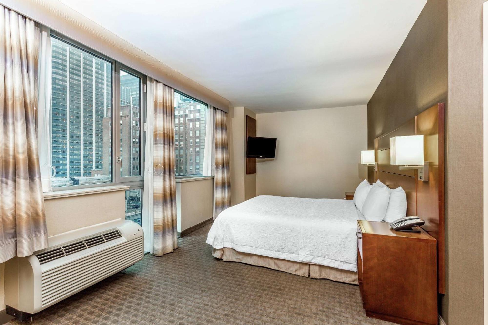 Hampton Inn Manhattan Grand Central New York Exterior photo