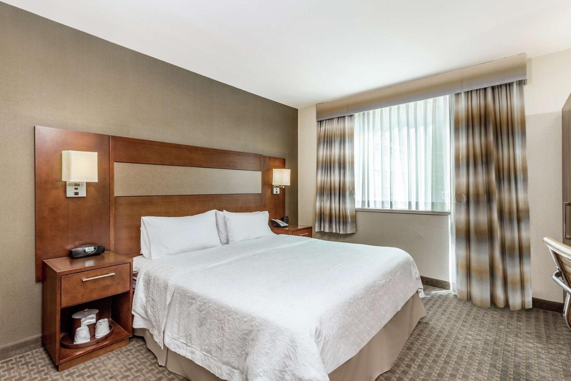 Hampton Inn Manhattan Grand Central New York Exterior photo