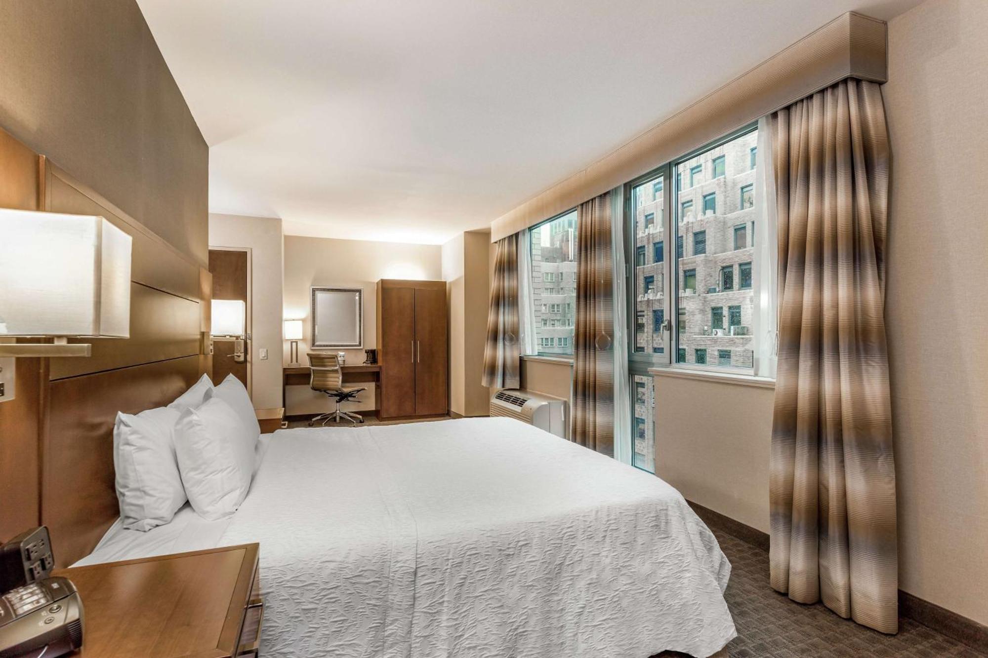 Hampton Inn Manhattan Grand Central New York Exterior photo