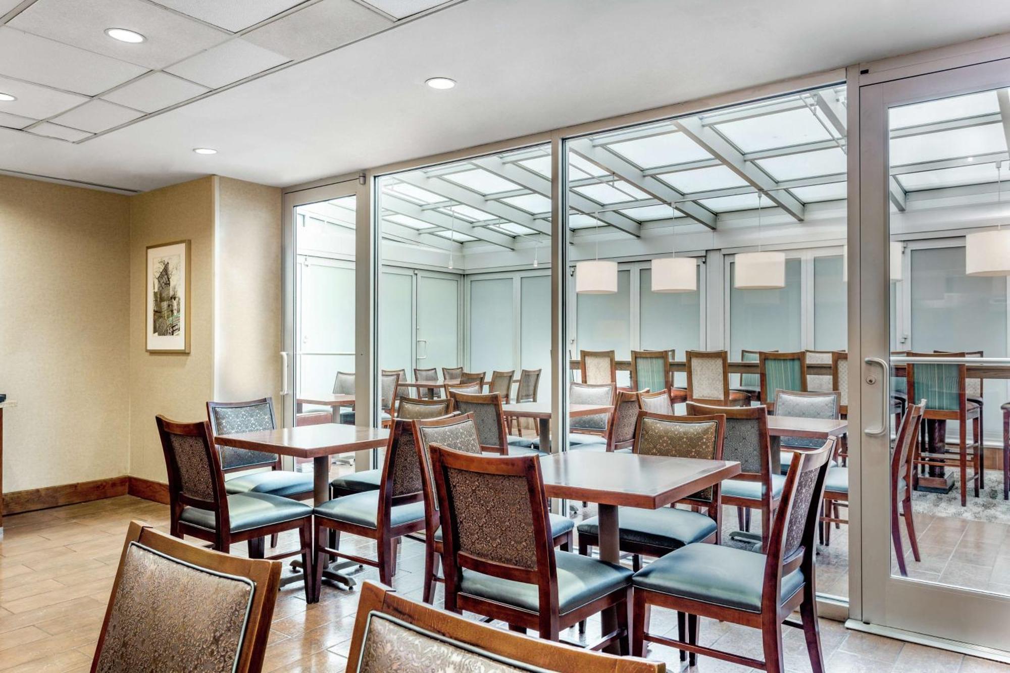 Hampton Inn Manhattan Grand Central New York Exterior photo