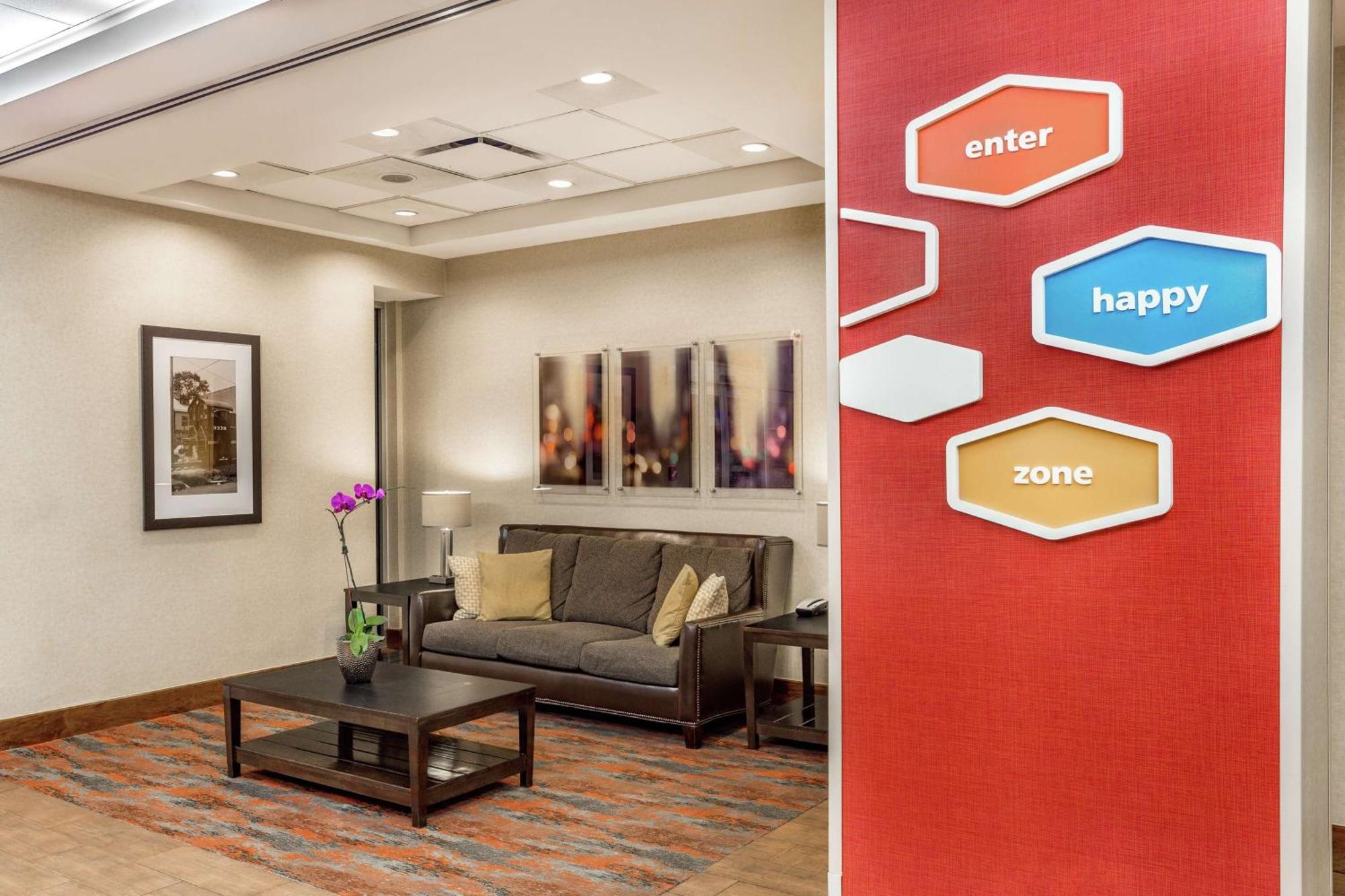 Hampton Inn Manhattan Grand Central New York Exterior photo