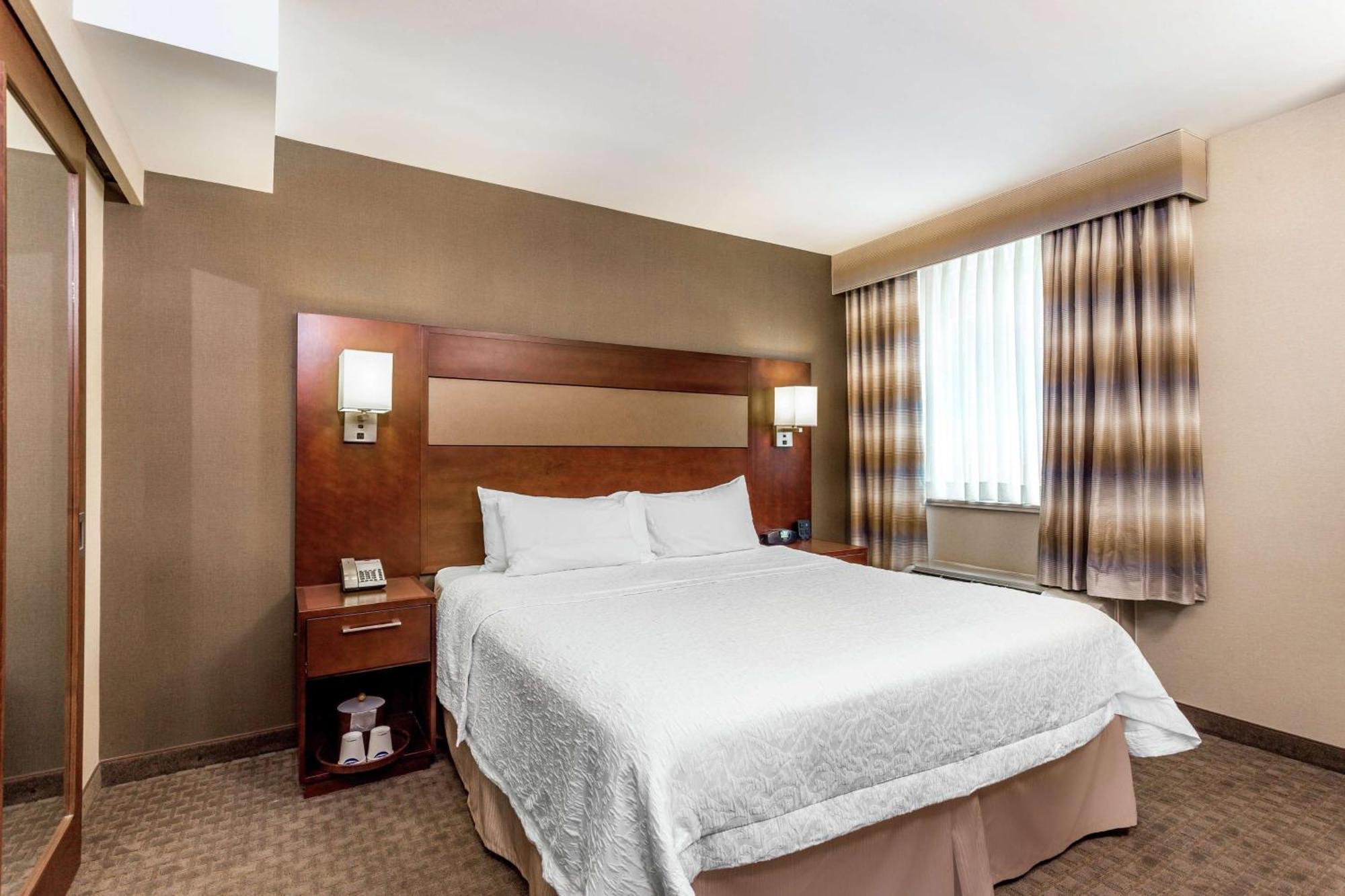 Hampton Inn Manhattan Grand Central New York Exterior photo