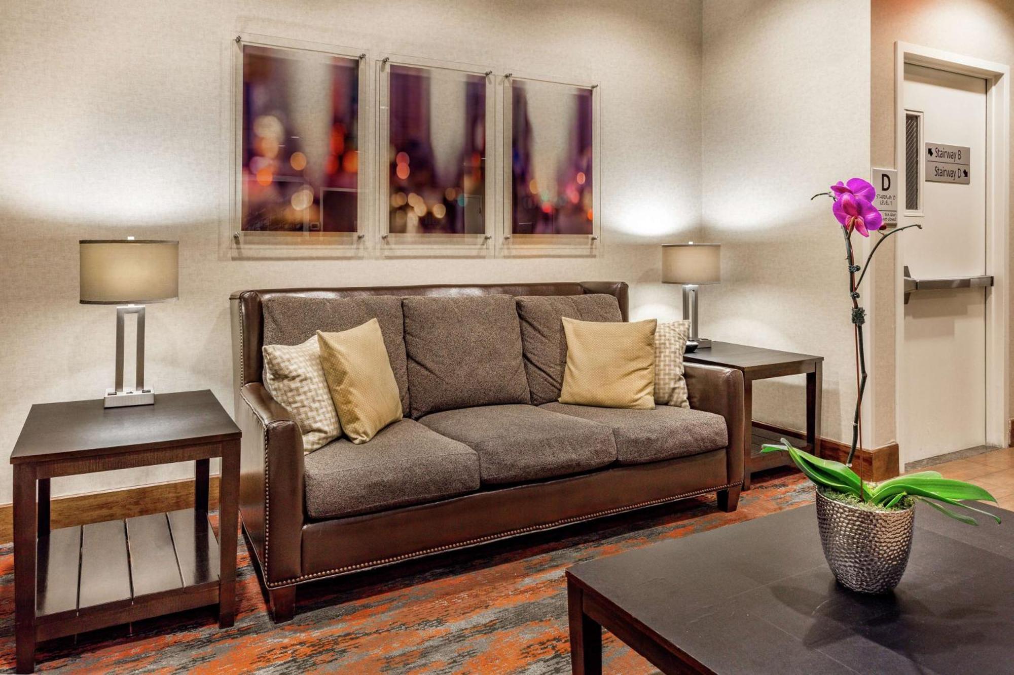 Hampton Inn Manhattan Grand Central New York Exterior photo