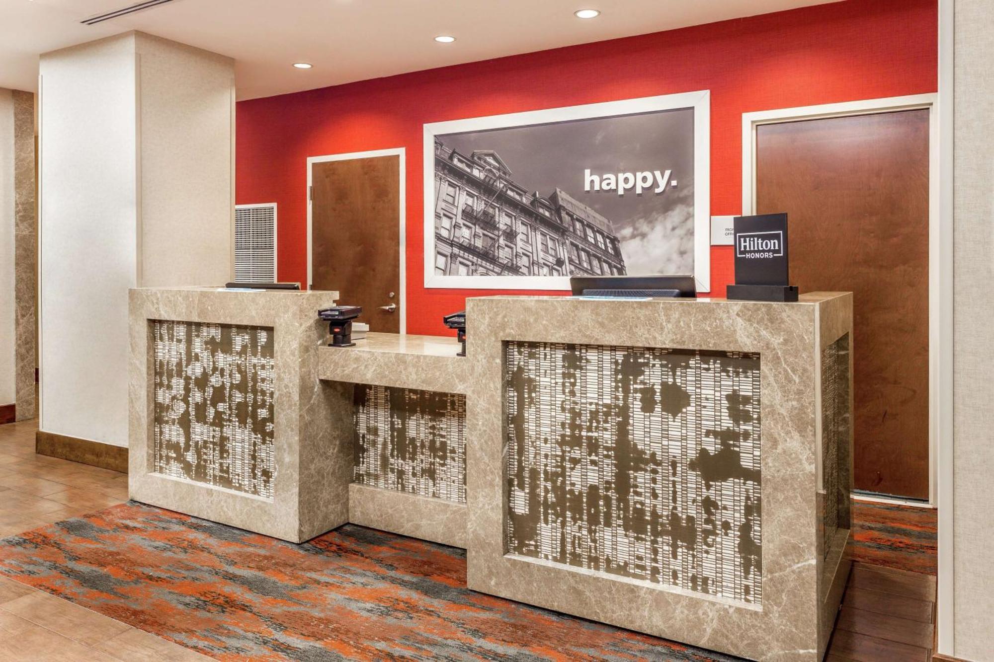 Hampton Inn Manhattan Grand Central New York Exterior photo