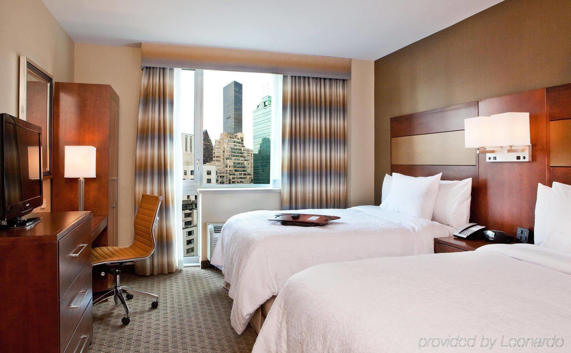 Hampton Inn Manhattan Grand Central New York Exterior photo