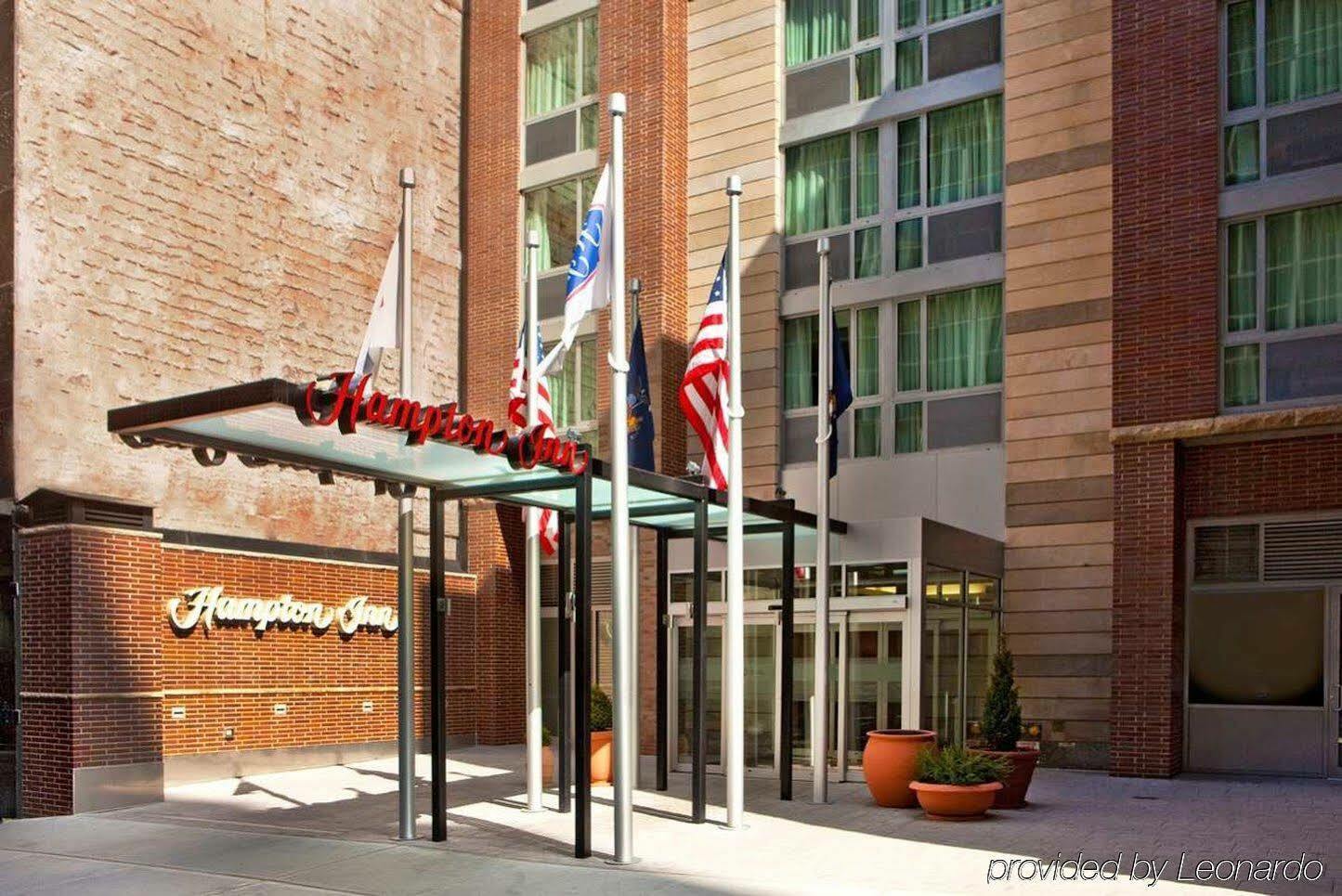 Hampton Inn Manhattan Grand Central New York Exterior photo